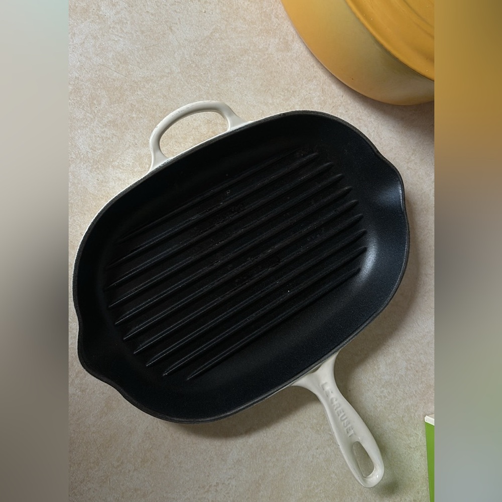 Le Creuset oval grill pan